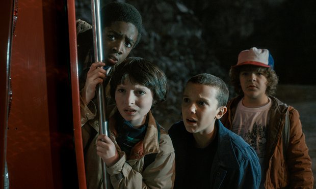 Serie Stranger Things La Serie Netflix Du Moment A Ne Pas Louper Serie Tv